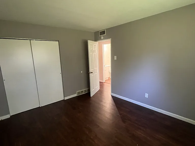 824 Loyola Dr #824 — Photo 10