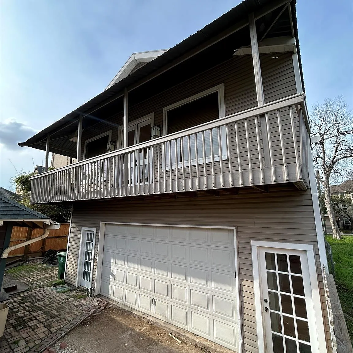 1 bed, 1.0 bath, 689 sqft, $1,550 — Photo 2