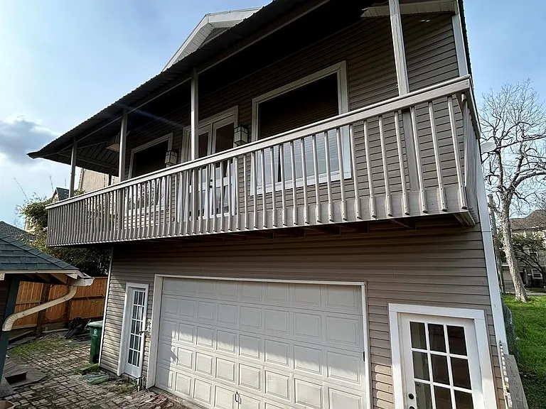 6016 Center St #A — Photo 2