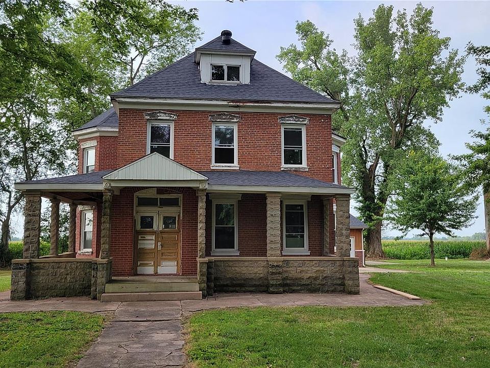 706 W Hillview Ave, Greenville, IL 62246 | Zillow