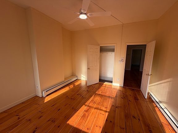 4th image of 21 Clare St #21