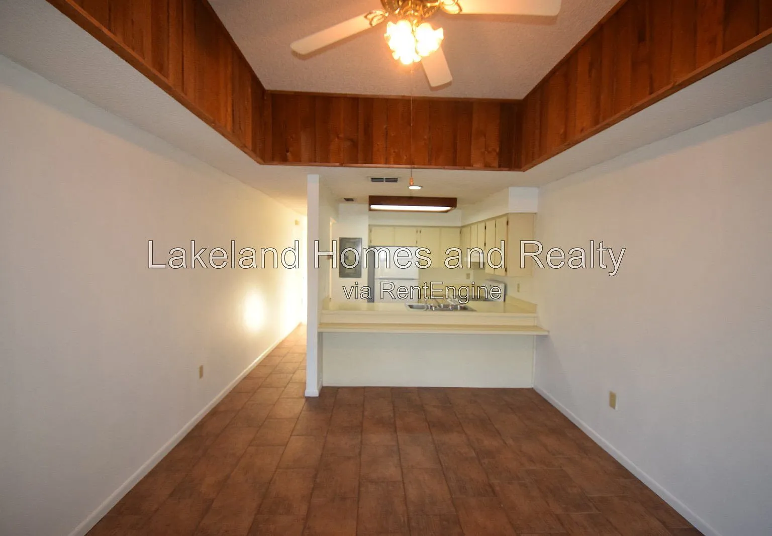 2 bed, 1.0 bath, $1,350 — Photo 2