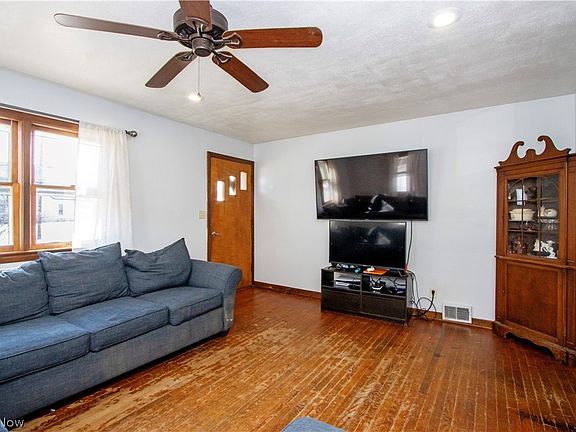 4th image of 2874 Melrose Dr