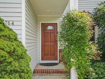 764 Vanessa Ln, Neshanic Station, NJ, 08853