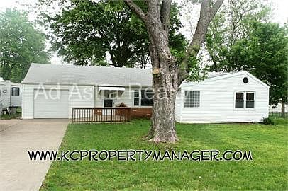 1st image of 515 Allcutt Ave