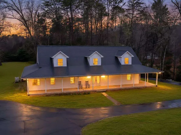 221 Hunter Ln, Marble, NC 28905