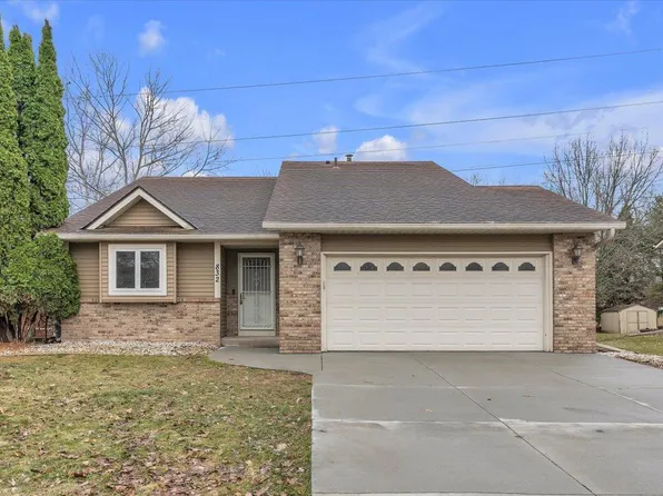 832 Aspen Cir, Little Canada, MN 55109