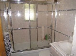 28 N Swezeytown Rd, Middle Island, NY 11953