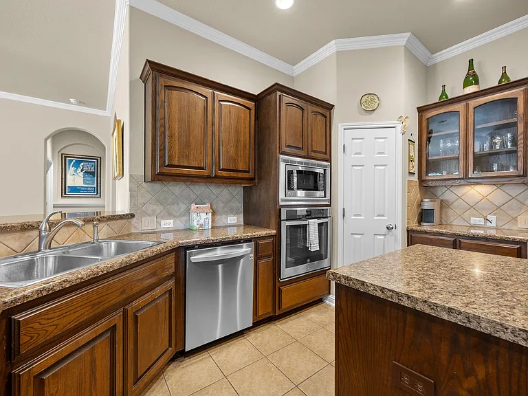 110 Chalk Draw Ct — Photo 32