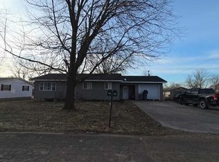 300 E Elm St, Auxvasse, MO 65231