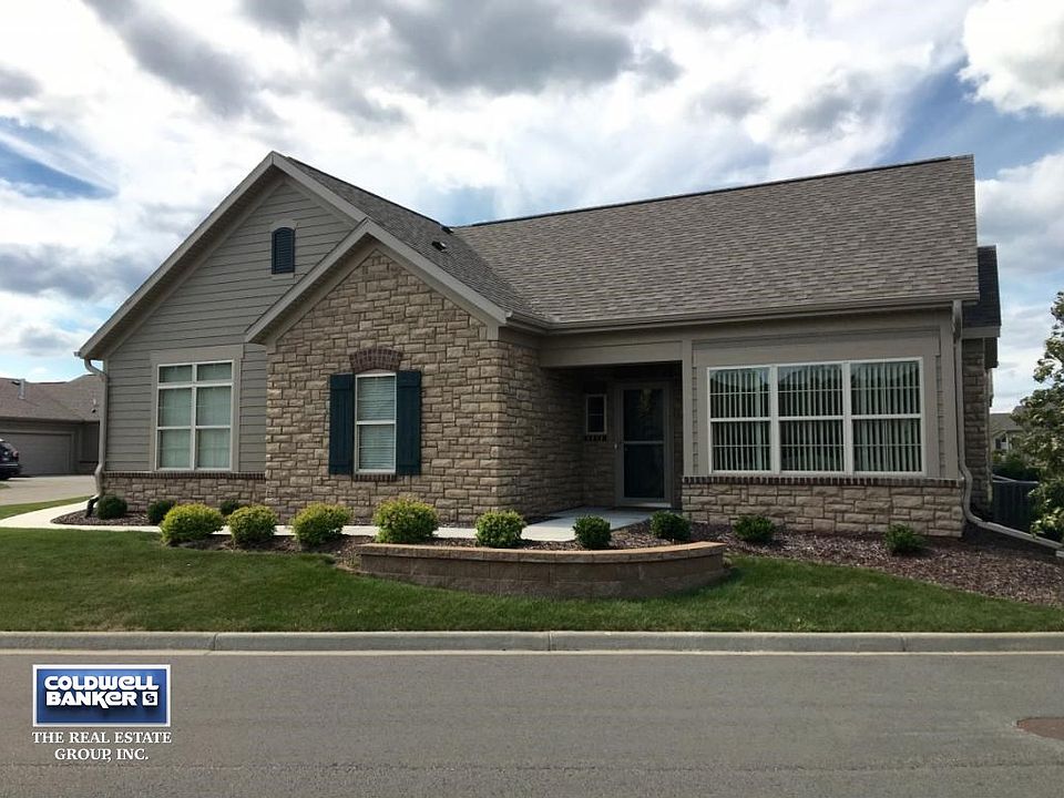 Custom Built 2 BR 2 BA 1 Condo