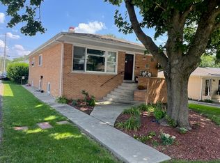 701 McCarthy St, Lemont, IL 60439