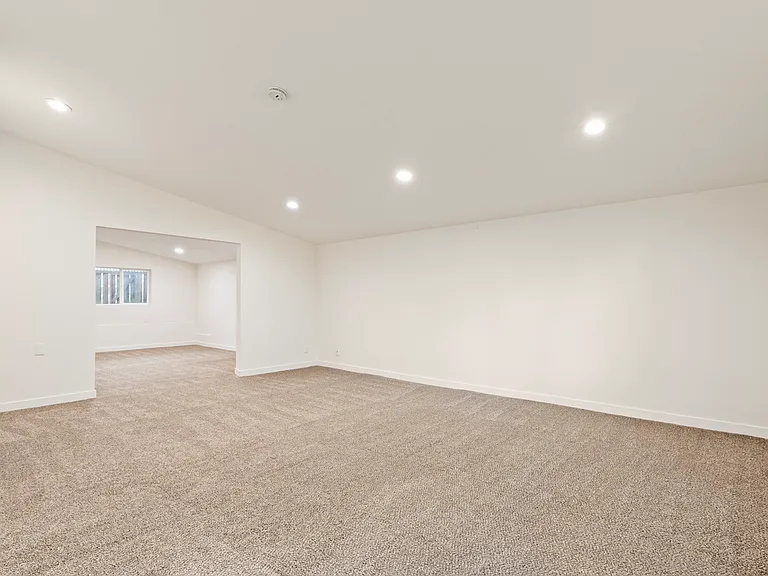 8801 NE 140th Pl — Photo 4