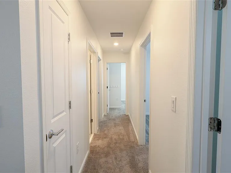 1821 Heart Lake Dr — Photo 28