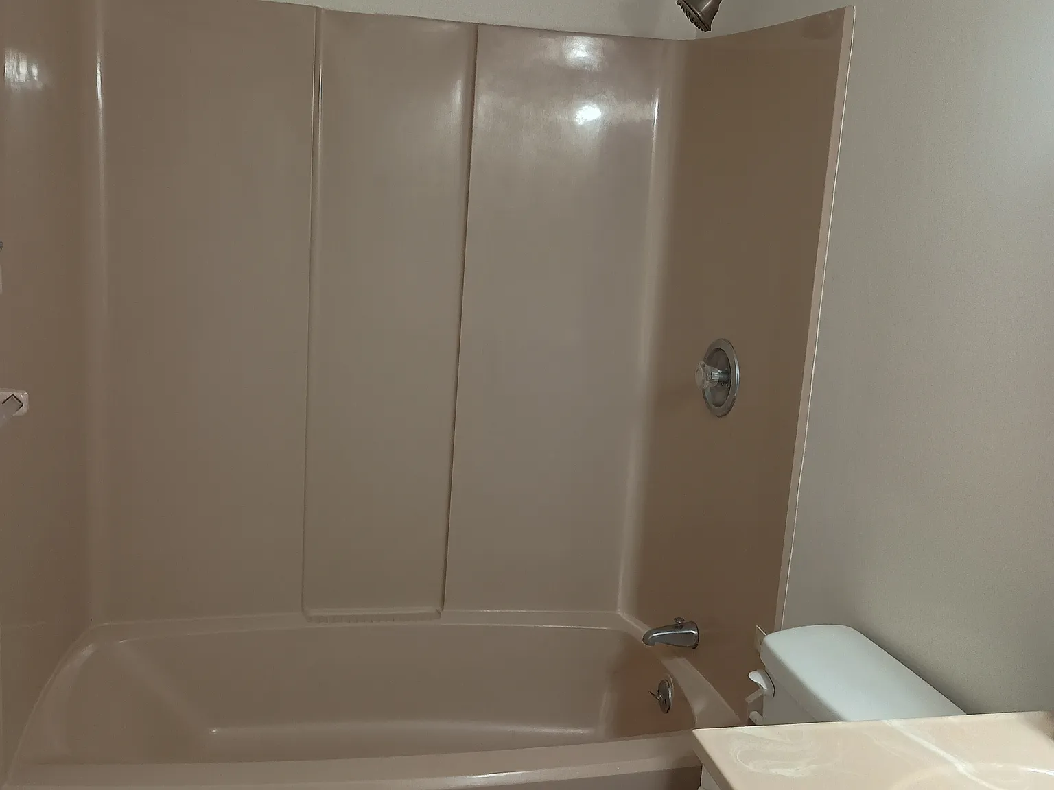 2 bed, $2,000 — Photo 2