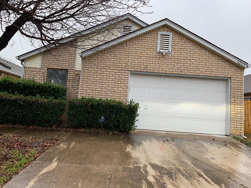 1st image of 1211 White Lake Dr
