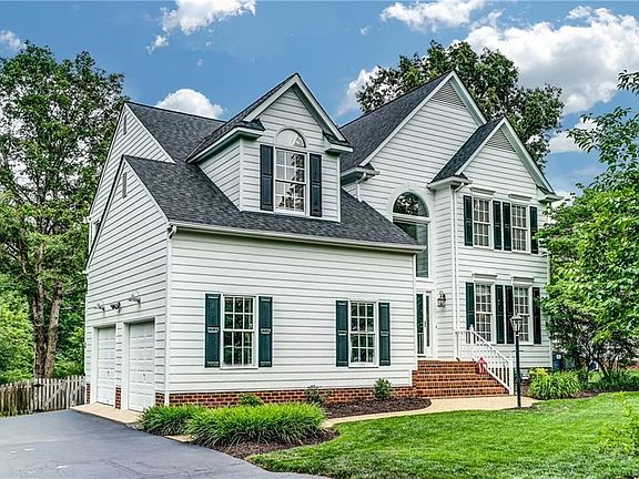 2nd image of 12178 Manor Park Dr