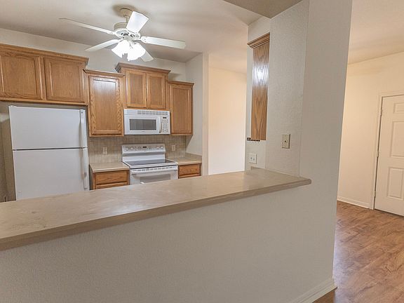 5th image of 2228 Misty Dr