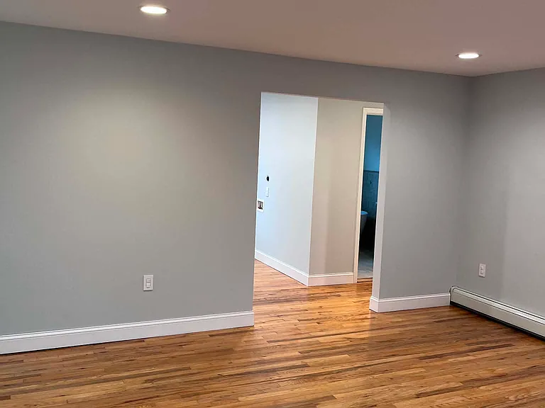 340 Maple St #2 — Photo 22
