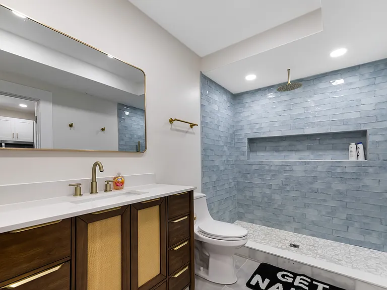 1145 Rowley Ave #1 — Photo 8