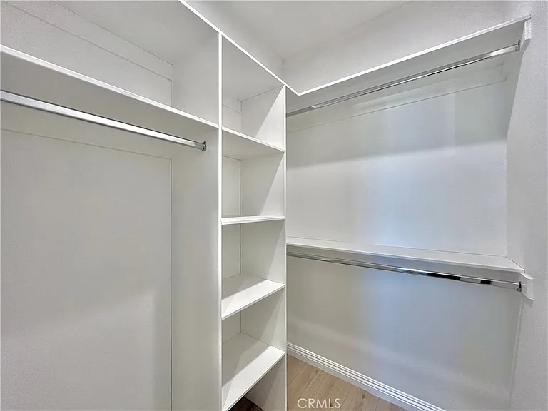 938 E Sandra Ave — Photo 23