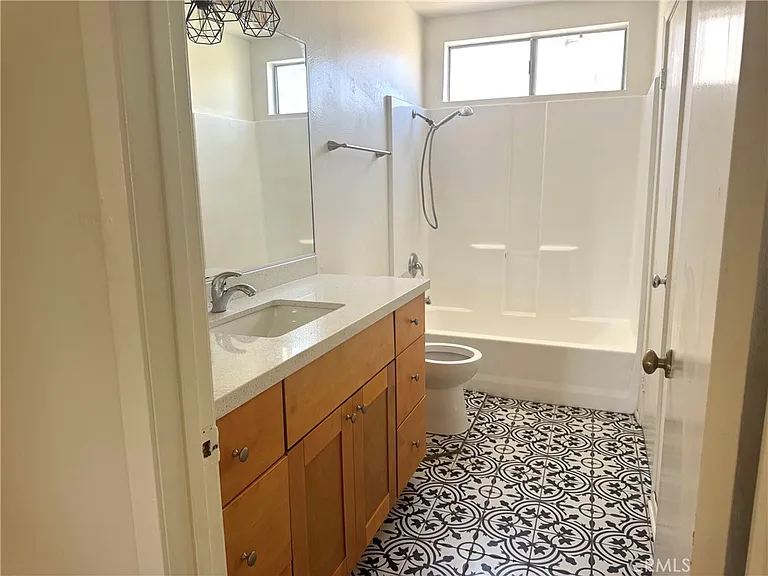 9362 Shadowood Dr #G — Photo 11
