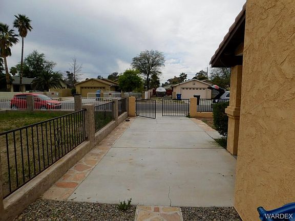 3rd image of 385 Fox Dr