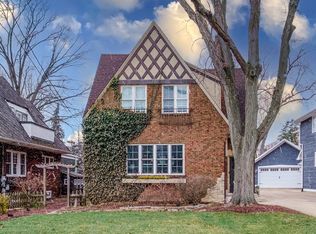 728 Howard St, Wheaton, IL 60187