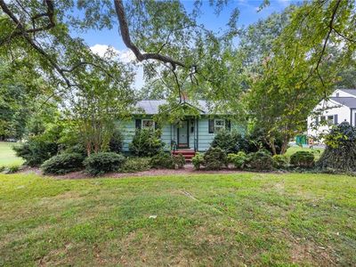 305 N Market St, Madison, NC, 27025