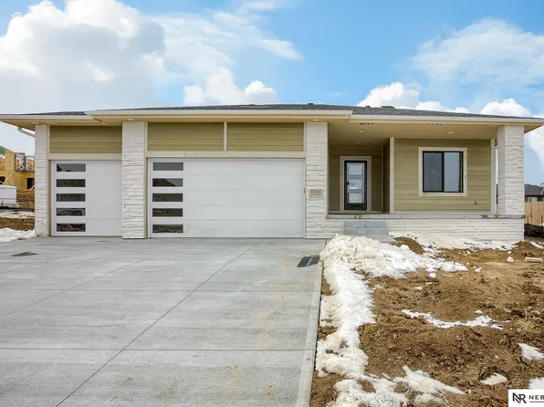 11106 N 160th St, Bennington, NE 68007