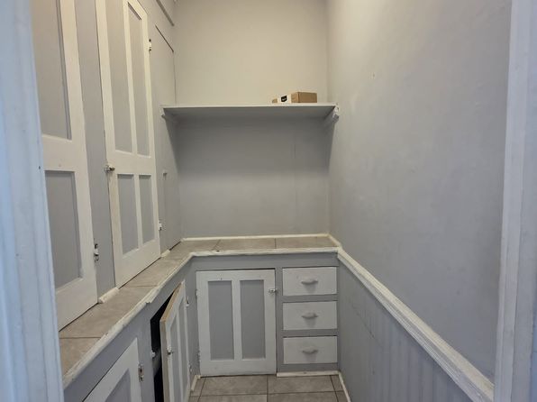 22 E 8th Ave #2