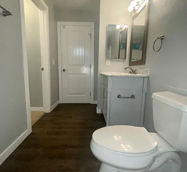 1 Bedroom: Bathroom, 1st Floor
