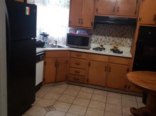 7104 Sunrise Dr, Lanham, MD 20706
