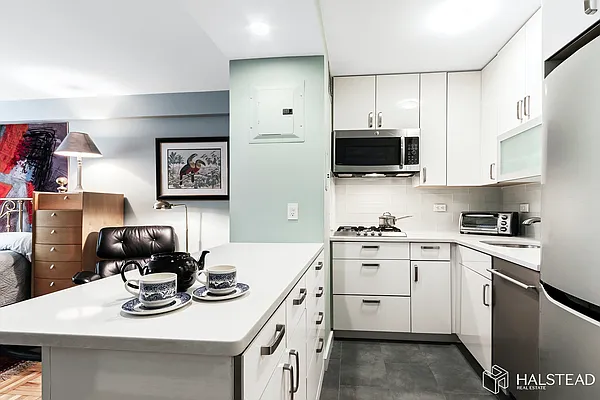 Rented by Brown Harris Stevens | media 17