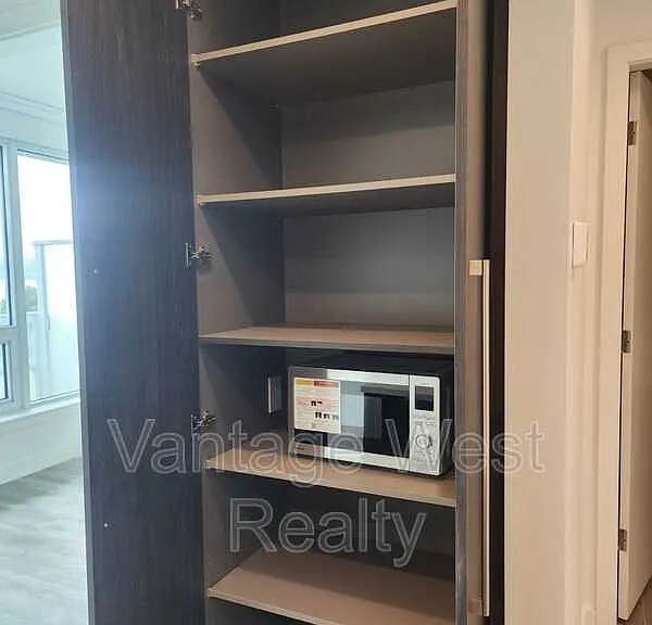 1626 Water St #1105 — Photo 8