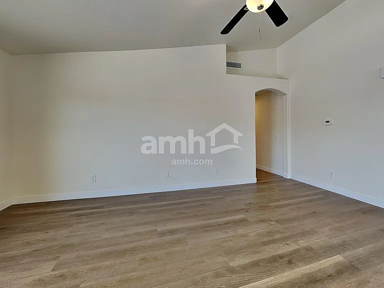 7599 W Vermont Ave — Photo 7