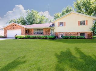 5165 Riverview Dr, Coloma, MI 49038