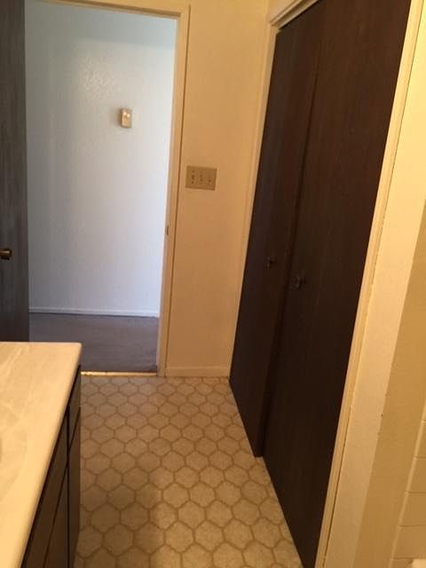 Bathroom/ laundry room