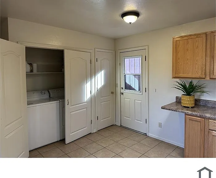 1825 S Jefferson Ave — Photo 12