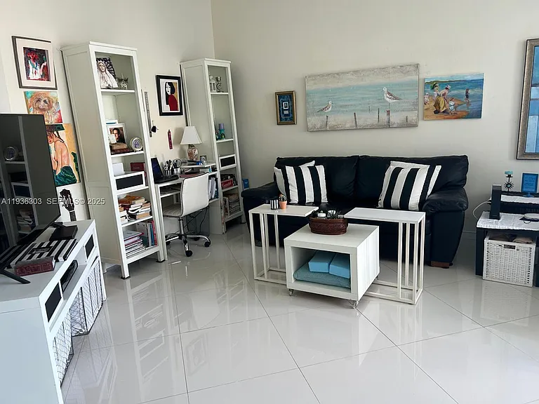 3801 S Ocean Dr #Penthouse 16L — Photo 4
