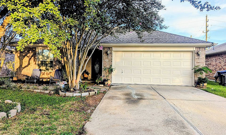 1st image of 18011 Featherfield Ln