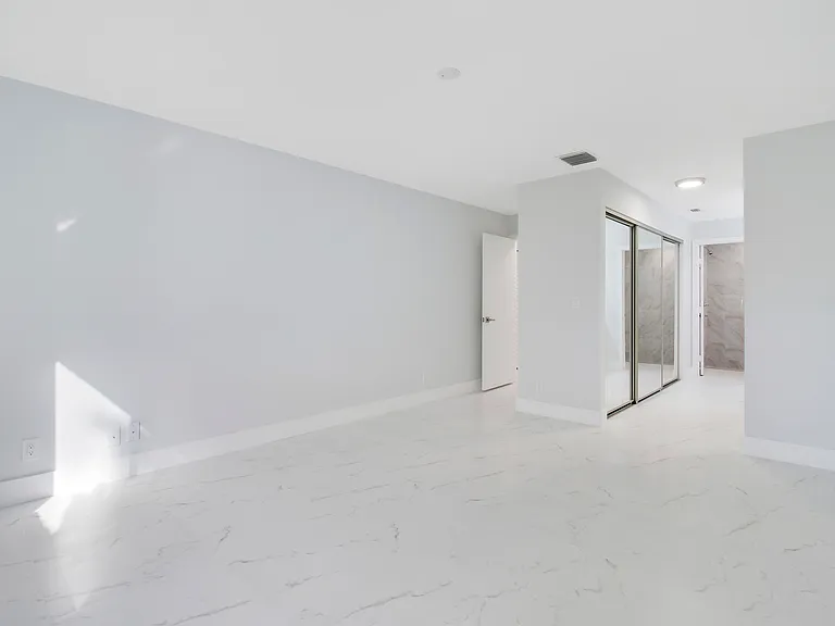 8055 Sweetbriar Way — Photo 14