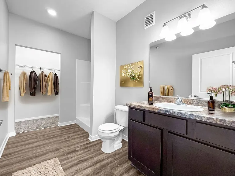 Johnston Gardens Apartments — Photo 9
