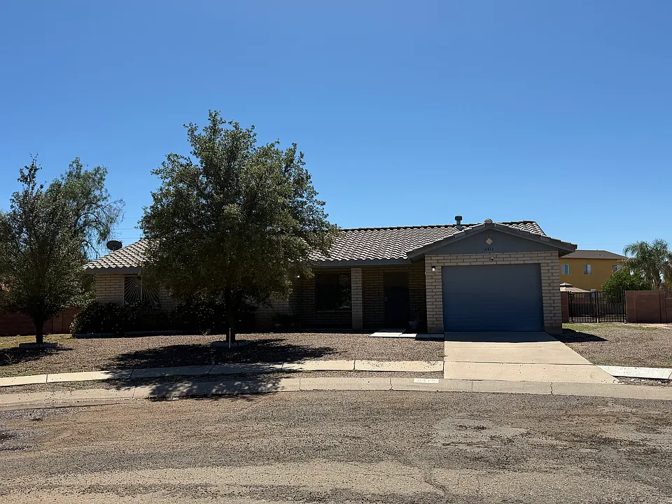 6412 S Buckaroo Loop
