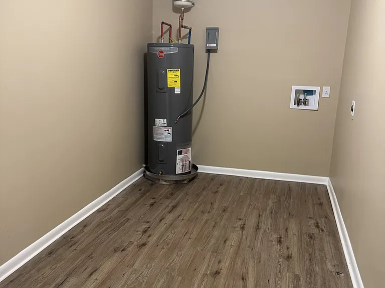 5955 Windy Hill Cir S — Photo 8