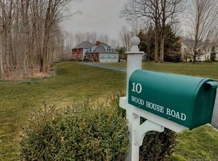 10 Wood House Rd, Fairfield, CT 06824