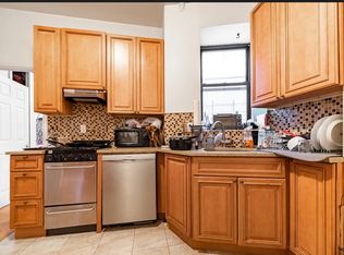 283 S 1st St #1, Brooklyn, NY 11211