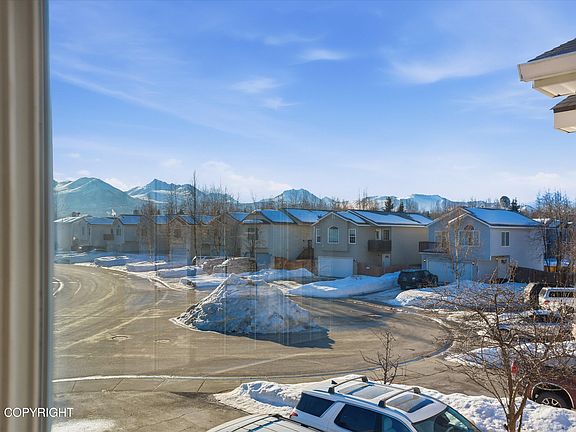 4th image of 6266 Spruce Meadows Dr