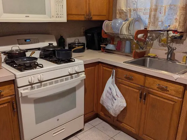 241-08 Newhall Avenue image 6 of 6