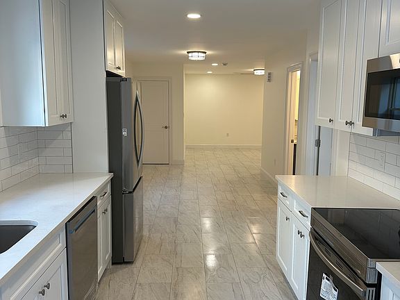 5th image of 65 Cox Ave